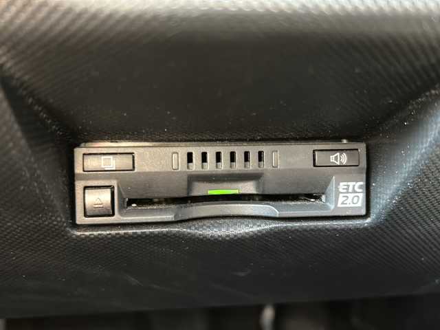 トヨタ ライズ Z 秋田県 2020(令2)年 6.6万km ファイアークォーツレッドM 純正メモリナビ/Bluetooth、CD/DVD、フルセグTV）/全方位カメラ/ETC2.0/ドライブレコーダー/前席シートヒーター/レーダークルーズコントロール/純正17インチAW/4WD/スペアキー