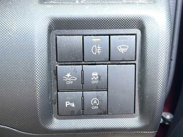 トヨタ ライズ Z 秋田県 2020(令2)年 6.6万km ファイアークォーツレッドM 純正メモリナビ/Bluetooth、CD/DVD、フルセグTV）/全方位カメラ/ETC2.0/ドライブレコーダー/前席シートヒーター/レーダークルーズコントロール/純正17インチAW/4WD/スペアキー