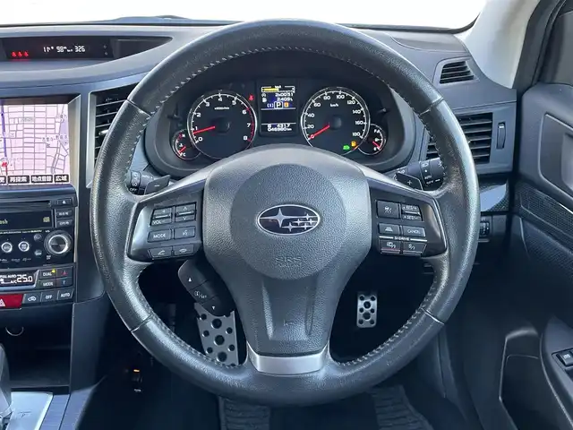 スバル レガシィ ツーリングワゴン 2．5i Bスポーツ アイサイトG 群馬県 2013(平25)年 4.7万km クリスタルブラックシリカ 安全装備/・衝突軽減ブレーキ/・オートライト/・クルーズコントロール/・レーンキープアシスト/・横滑り防止/メーカー純正ナビ/・AM/FM/フルセグTV/・CD/DVD/MSV/・Bluetooth/・マッキントッシュ/バックカメラ/パドルシフト/HIDヘッドライト/フォグランプ/純正ドアバイザー/社外フロアマット/スマートキー/プッシュスタート