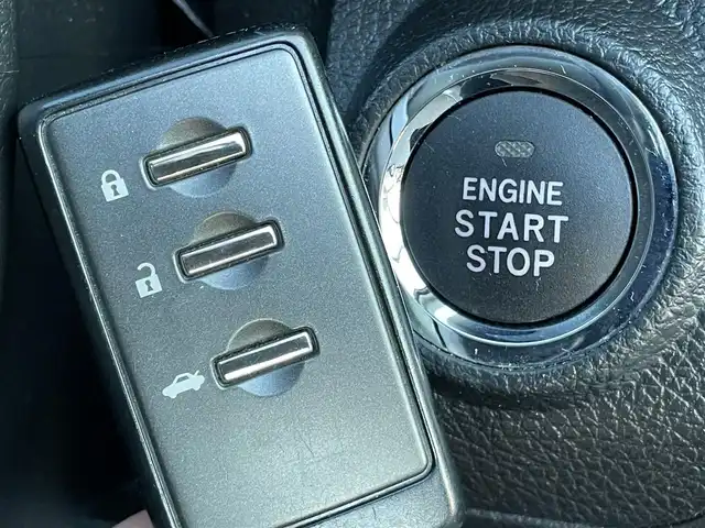 スバル レガシィ ツーリングワゴン 2．5i Bスポーツ アイサイトG 群馬県 2013(平25)年 4.7万km クリスタルブラックシリカ 安全装備/・衝突軽減ブレーキ/・オートライト/・クルーズコントロール/・レーンキープアシスト/・横滑り防止/メーカー純正ナビ/・AM/FM/フルセグTV/・CD/DVD/MSV/・Bluetooth/・マッキントッシュ/バックカメラ/パドルシフト/HIDヘッドライト/フォグランプ/純正ドアバイザー/社外フロアマット/スマートキー/プッシュスタート