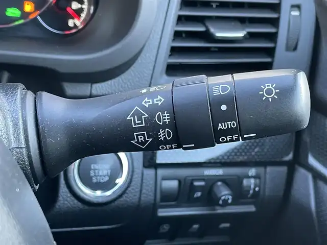 スバル レガシィ ツーリングワゴン 2．5i Bスポーツ アイサイトG 群馬県 2013(平25)年 4.7万km クリスタルブラックシリカ 安全装備/・衝突軽減ブレーキ/・オートライト/・クルーズコントロール/・レーンキープアシスト/・横滑り防止/メーカー純正ナビ/・AM/FM/フルセグTV/・CD/DVD/MSV/・Bluetooth/・マッキントッシュ/バックカメラ/パドルシフト/HIDヘッドライト/フォグランプ/純正ドアバイザー/社外フロアマット/スマートキー/プッシュスタート