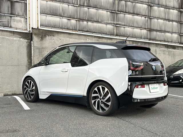ＢＭＷ ｉ３ レンジエクステンダー 愛知県 2019(平31)年 8.7万km レーザーブルー インテリアデザイン　スイート/コンフォートパッケージ/ブラウンレザーシート/純正ナビ/Bluetooth・USB/バックカメラ/インテリジェントセーフティ/アダクティブクルーズコントロール/パーキングアシスト/前席シートヒーター/LEDヘッドライト/オートライト/スマートキー/プッシュスタート/ビルトインETC/置くだけ充電/トラクションコントロール/純正前後ドライブレコーダー/純正フロアマット/USB・type-C/ISOFIX/充電ケーブルあり/保証書/取扱説明書/スペアキー