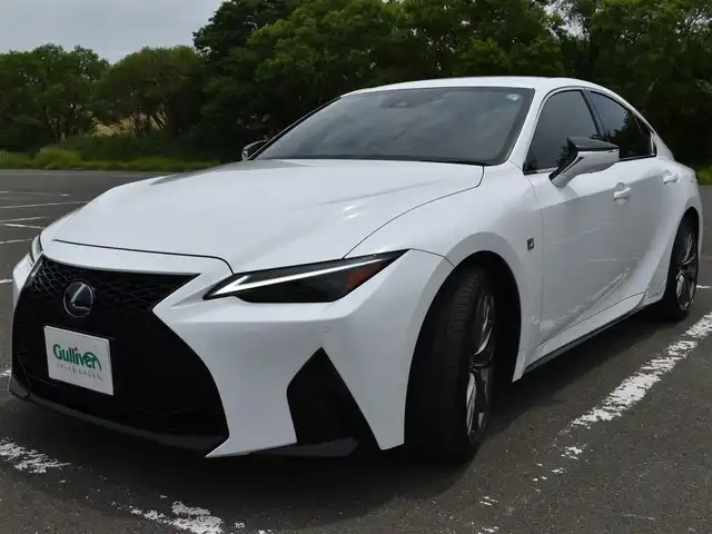 レクサス ＩＳ 300h Fスポーツ 福岡県 2021(令3)年 3.9万km ホワイトノーヴァガラスフレーク 純正メーカーナビ・地デジTV/パノラミックビューモニター/黒革シート/シートヒーター/ハンドルヒーター/2.0ETC/3連LEDヘッドライト/パドルシフト/純正ドラレコ/レーダークルーズコントロール/スペアキー1個　カードキー1個