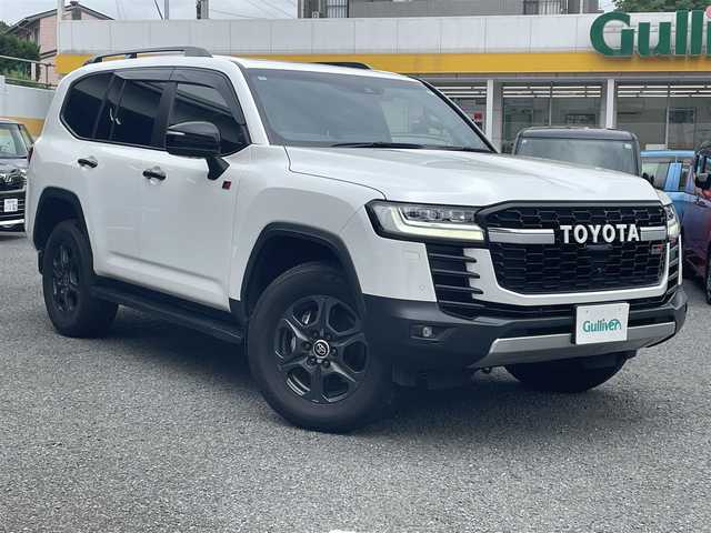 トヨタ ランドクルーザー GRスポーツ 神奈川県 2021(令3)年 4.6万km プレシャスホワイトパール ワンオーナー /GR専用エンブレム・エクステリア/GR専用チューニングサスペンション/サンルーフ/本革シート/シートヒーター＆エアシート/T-Connect12.3インチナビ/Blu-ray、DVD、CD、microSD、サウンドライブラリー、USB入、フルセグ/【スマホ連携】SmartDeviceLink、Apple CarPlay、Android Auto、Bluetooth、Miracast、Wi-Fi接続/JBLプレミアムサウンドシステム/（14スピーカー/JBL専用12chアンプ）/Toyota Safety Sense/・プリクラッシュセーフティ/・検知機能付衝突回避支援タイプ/ ミリ波レーダー＋単眼カメラ方式）/・レーントレーシングアシスト［LTA］/・ドライバー異常時対応システム /・レーダークルーズコントロール（全車速追従機能付）/・ロードサインアシスト［RSA］/・アダプティブハイビームシステム［AHS］ /ブラインドスポットモニター［BSM］/ヘッドアップディスプレイ/パノラミックビューモニター/シースルービュー/ルーフレール/サイドステップ/ETC2.0/前後ドラレコ/社外セキュリティ/スマートキー×2/新車時保証書/取扱説明書