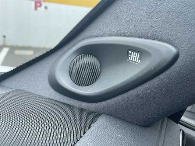 トヨタ ランドクルーザー GRスポーツ 神奈川県 2021(令3)年 4.6万km プレシャスホワイトパール ワンオーナー /GR専用エンブレム・エクステリア/GR専用チューニングサスペンション/サンルーフ/本革シート/シートヒーター＆エアシート/T-Connect12.3インチナビ/Blu-ray、DVD、CD、microSD、サウンドライブラリー、USB入、フルセグ/【スマホ連携】SmartDeviceLink、Apple CarPlay、Android Auto、Bluetooth、Miracast、Wi-Fi接続/JBLプレミアムサウンドシステム/（14スピーカー/JBL専用12chアンプ）/Toyota Safety Sense/・プリクラッシュセーフティ/・検知機能付衝突回避支援タイプ/ ミリ波レーダー＋単眼カメラ方式）/・レーントレーシングアシスト［LTA］/・ドライバー異常時対応システム /・レーダークルーズコントロール（全車速追従機能付）/・ロードサインアシスト［RSA］/・アダプティブハイビームシステム［AHS］ /ブラインドスポットモニター［BSM］/ヘッドアップディスプレイ/パノラミックビューモニター/シースルービュー/ルーフレール/サイドステップ/ETC2.0/前後ドラレコ/社外セキュリティ/スマートキー×2/新車時保証書/取扱説明書