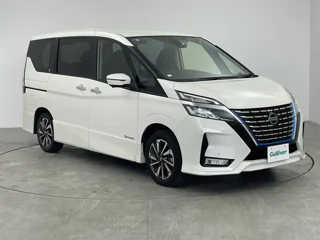日産 セレナ e－パワー ハイウェイスター V 愛知県 2021(令3)年 5.5万km パール プロパイロット/デジタルインナーミラー/インテリジェントエマージェンシーブレーキ/インテリジェントDA/フロント/バックソナー/標識検知機能/純正9インチナビ/　　・CD/DVD/フルセグ/BT/アラウンドビューモニター/ビルトインETC2.0/後席フリップダウンモニター/USBポート/両側パワースライドドア/ハンズフリーオートスライド（左側）/デュアルバックドア/ステアリングスイッチ/キャプテンシート/ロールサンシェード/純正LEDヘッドライト/純正16インチアルミホイール/取扱説明書/保証書