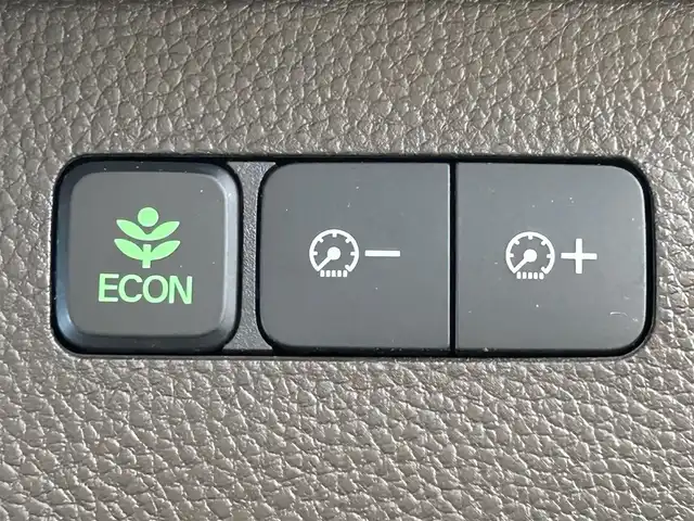 ホンダ Ｎ ＢＯＸ L 熊本県 2021(令3)年 2.4万km プレミアムアガットブラウンP ワンオーナー/純正ナビ/・AM/FM/CD/DVD/SD/AUX/iPod/BT/・フルセグTV/ホンダセンシング/・衝突軽減ブレーキシステム/・先行車発進お知らせ機能/・路外逸脱抑制システム/・レーンキープアシスト/・標識認識機能/・アダプティブクルーズコントロール/・クリアランスソナー/後方コーナーセンサー/ステアリングリモコン/D席シートヒーター/オートライト/・LEDライト/・ヘッドライトレベライザー/前後ドライブレコーダー/ETC/電動格納ミラー/・ウィンカーミラー/ドアバイザー/純正フロアマット/純正アルミホイール/スマートキー/・スペアキー