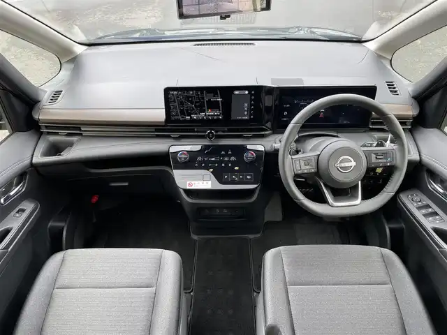 日産 セレナ ハイウェイスター V 東京都 2025(令7)年 0.2万km ダイヤモンドブラック 純正１２．３型ナビ/純正１１型後席モニター/デジタルインナーミラー/ワイヤレス充電/全周囲カメラ/ＥＴＣ２．０/前後ドラレコ/プロパイロット/ＢＳＭ/ＬＥＤヘッド/６スピーカー