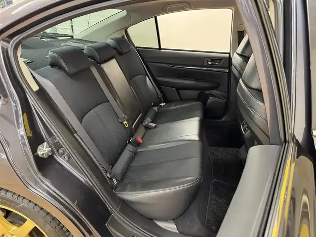 スバル レガシィ Ｂ４ 2．5GT Sパッケージ 群馬県 2010(平22)年 7.5万km グラファイトグレーメタリック 純正7インチナビ/・AM/FM/MSV/・Bluetooth/・SD/DVD/AUX/バックカメラ/パドルシフト/HIDヘッドライト/フォグランプ/オートライト/ドライブレコーダー/ETC/社外マフラー/社外エアクリーナー/社外リアウイング/社外18インチアルミホイール/純正フロアマット/プッシュスタート/スマートキー
