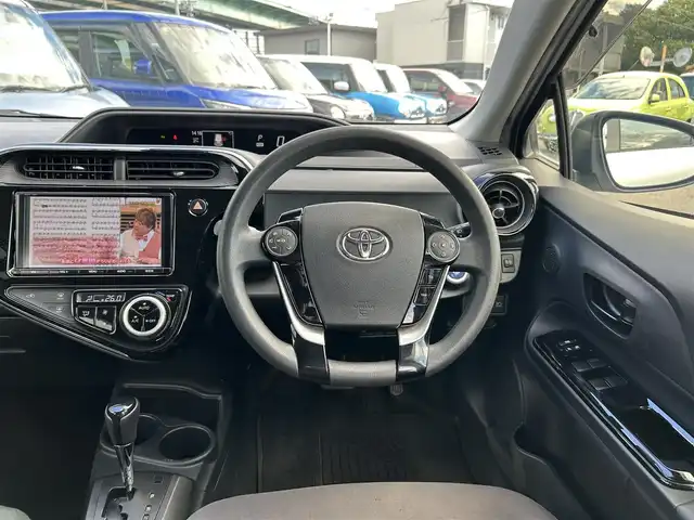 トヨタ アクア S スタイルブラック 愛知県 2018(平30)年 2.8万km シルバーM 純正ＳＤナビ（ＮＳＺＴ－Ｙ６６Ｔ）　/Ｂカメラ　/ＥＴＣ　/ＤＴＶ　/ＢＴ　/ＣＤ／ＤＶＤ　/純正フロアマット　/ドアバイザー　/社外ドラレコ　/クリアランスソナー/衝突軽減ブレーキ/レーンディパーチャーアラート/オートハイビーム