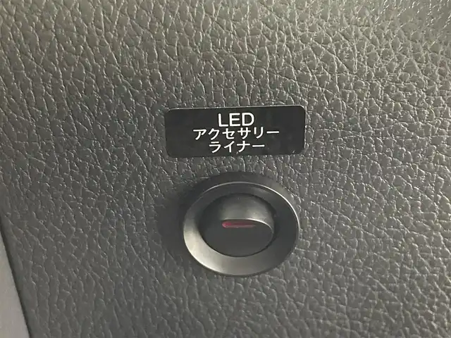 スバル フォレスター Xブレイク 群馬県 2017(平29)年 7.6万km クリスタルホワイトP アドバンスドセイフティパッケージ/・アダプティブドライビングビーム/・スバルリヤビークルディテクション(後側方警戒支援システム)/社外カロッツェリアナビ（AVIC-RZ900)/・AM/FM/CD/DVD/SD/MSV/Bluetooth/フルセグTV/=============/アドバンスドセイフティパッケージ　外カロッツェリアナビ　バックモニター　ハーフレザーシート　パワーシート　シートヒーター　アイサイト　追従クルーズ　ＬＥＤヘッドライト　フォグ　ＳＲＨ　ＢＳＭ　ＥＴＣ