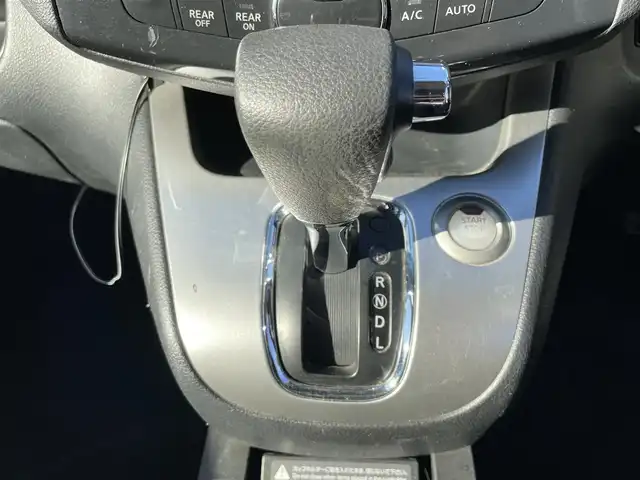 日産 セレナ 20X 長野県 2011(平23)年 12.2万km ブレードシルバー ワンセグテレビ/AM/FM/Bluetooth/AUX/VTR/バックカメラ/プッシュスタート/左側パワースライドドア/右側イージークローザードア/オートライト/フォグランプ/純正フロアマット/電動格納ミラー/スペアキー/ECOモード/ドアバイザー/社外15インチAW/クルーズコントロール