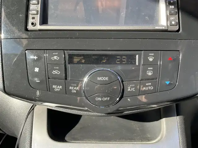 日産 セレナ 20X 長野県 2011(平23)年 12.2万km ブレードシルバー ワンセグテレビ/AM/FM/Bluetooth/AUX/VTR/バックカメラ/プッシュスタート/左側パワースライドドア/右側イージークローザードア/オートライト/フォグランプ/純正フロアマット/電動格納ミラー/スペアキー/ECOモード/ドアバイザー/社外15インチAW/クルーズコントロール