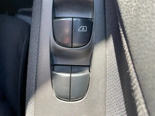 日産 セレナ 20X 長野県 2011(平23)年 12.2万km ブレードシルバー ワンセグテレビ/AM/FM/Bluetooth/AUX/VTR/バックカメラ/プッシュスタート/左側パワースライドドア/右側イージークローザードア/オートライト/フォグランプ/純正フロアマット/電動格納ミラー/スペアキー/ECOモード/ドアバイザー/社外15インチAW/クルーズコントロール