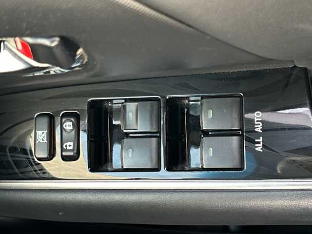 トヨタ エスティマ アエラス プレミアムエディション 埼玉県 2015(平27)年 12.6万km ホワイトパールクリスタルシャイン モデリスタエアロ/純正SD・T-Connect8インチナビ（NSZA-X64T）/　DTV/CD/DVD/BT/SD/SDREC/両側パワースライドドア/バックカメラ/ハーフレザーシート/純正フリップダウンモニター（V11T-R62C）/2列目オットマン/ウォークスルー/クルーズコントロール/TRC（トラクションコントロール）/ビルトインETC/エンジンスタートボタン/スマートキー/純正HIDヘッドライト/フォグランプ/オートライト/純正アルミホイール