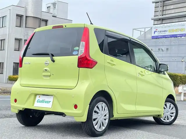 日産 デイズ X 鹿児島県 2018(平30)年 3.7万km レモンライム パノラミックビューモニター/エマージェンシーブレーキ/バックカメラ/純正ナビ/MM318D-W/・CD/DVD/BT/フルセグTV/ETC/前後コーナーセンサー/アイドリングストップ/ドライブレコーダー/プッシュスタート/スマートキー/スペアキー/取扱説明書/保証書