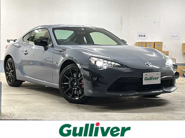 トヨタ ８６ GT リミテッド ブラックPKG 千葉県 2018(平30)年 1.5万km クリスタルブラックシリカ 限定カラー　ソリッドグレー　ダイヤトーンサウンド７インチナビ　ＮＲ－ＭＺ２００　TRD フロントスポイラー　bremboレッドブレーキキャリパー　ETC　後カメラ ハーフレザー 温シート 純正アルミ