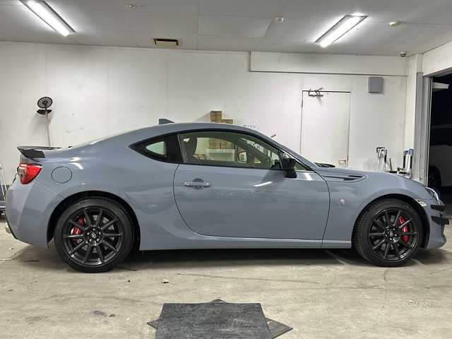 トヨタ ８６ GT リミテッド ブラックPKG 千葉県 2018(平30)年 1.5万km クリスタルブラックシリカ 限定カラー　ソリッドグレー　ダイヤトーンサウンド７インチナビ　ＮＲ－ＭＺ２００　TRD フロントスポイラー　bremboレッドブレーキキャリパー　ETC　後カメラ ハーフレザー 温シート 純正アルミ