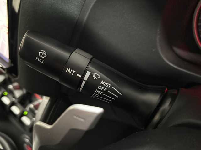 トヨタ ８６ GT リミテッド ブラックPKG 千葉県 2018(平30)年 1.5万km クリスタルブラックシリカ 限定カラー　ソリッドグレー　ダイヤトーンサウンド７インチナビ　ＮＲ－ＭＺ２００　TRD フロントスポイラー　bremboレッドブレーキキャリパー　ETC　後カメラ ハーフレザー 温シート 純正アルミ