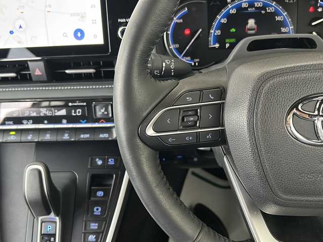 トヨタ ノア ハイブリッド S－Z 神奈川県 2024(令6)年 0.5万km ホワイトパールクリスタルシャイン ワンオーナー/純正ナビ（AM・FM・CD・DVD・HDMI・BT・TV・miracast）/バックカメラ/全方位モニター/ハーフレザーシート/ETC2.0/前後ドライブレコーダー/フリップダウンモニター/快適利便パッケージ/・パワーバックドア/・ナノイーX/・両側パワースライドドア/・2列目オットマン、シートヒーター/・ステアリングヒーター/レーダークルーズコントロール（全車速追従機能付き）/レーンチェンジアシスト/パーキングアシスト/ドライビングアシスト/純正フロアマット/純正ドアバイザー/オートライト/オートマチックハイビーム/AC100V充電/クリアランスソナー/フォグランプ/保証書/スペアキー×1