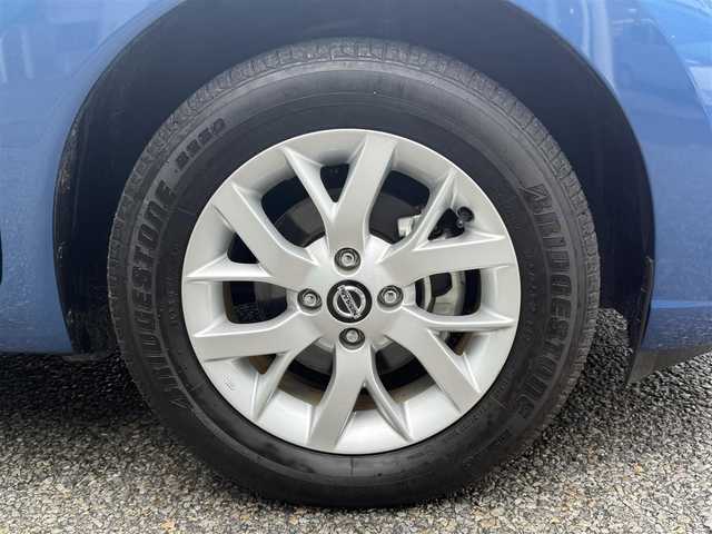 日産 ノート e－パワー X 千葉県 2018(平30)年 1.3万km シャイニングブルー 純正SDナビ(フルセグTV/CD/DVD/Bluetooth/AUX)/前後コーナーセンサー/インテリジェントアラウンドビューモニター/純正ドライブレコーダー/インテリジェントエマージェンシーブレーキ/純正LEDヘッドライト/オートライト/純正フロアマット/ステアリングスイッチ/スマートキー/プッシュエンジンスタート/レーンキープアシスト/保証書/取説　有