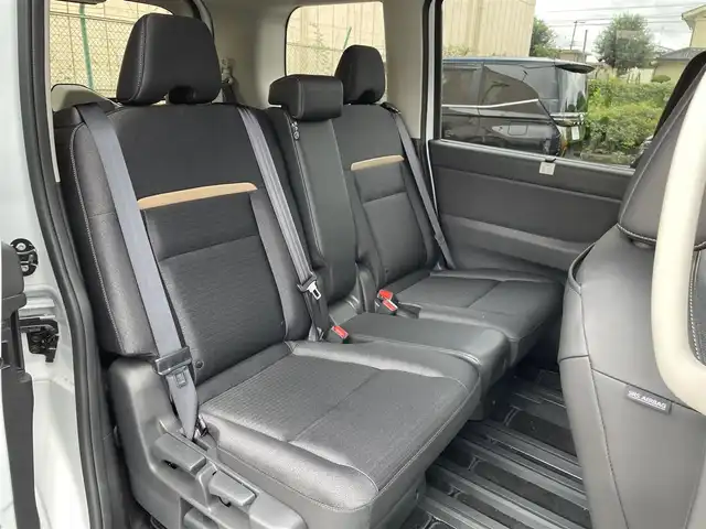 日産 セレナ ハイウェイスター V 東京都 2025(令7)年 0.2万km ホワイトパール 日産12型コネクトナビゲーション＆フルセグ/・BluetoothAudio/USB/・AppleCarPlay＆AndroidAuto/純正11型フリップダウンモニター/インテリジェントアラウンドビューモニター　/ハンズフリー両側パワースライドドア　/360度セーフティアシスト/・プロパイロット/・インテリジェントエマージェンシーブレーキ/・衝突回避支援ブレーキ/・ふらつき警報/・車線逸脱警報システム/・標識検知機能/ＬＥＤヘッドランプ　/ワイヤレス充電器　/前後ドライブレコーダー　/ＥＴＣ/スマートキー/保証書＆取説