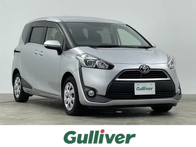 トヨタ シエンタ X 千葉県 2016(平28)年 6万km シルバーM 純正7型ナビ（NSCP-W64）/・Bluetooth/・CD/DVD再生/禁煙車/バックカメラ/ビルトインETC/片側電動スライドドア/リモコンキー/ヘッドライトレベライザー/ハロゲンライト/アイドリングストップ/ISOFIX/電動格納サイドミラー/ウィンカーミラー/ドアバイザー/純正フロアマット