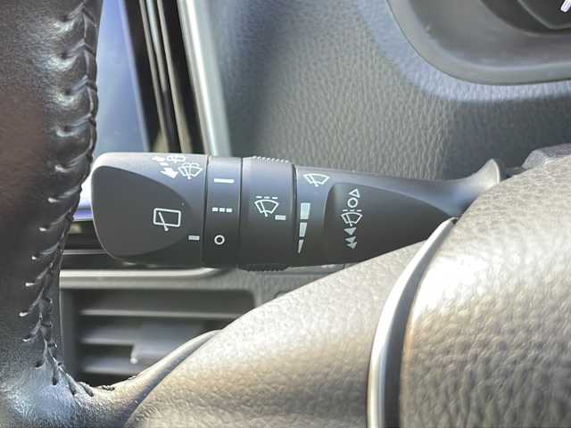 トヨタ ヴォクシー ZS 煌 山梨県 2018(平30)年 6.3万km ホワイトパールクリスタルシャイン 純正SDナビ（NSZT-Y68T）/ＣＤ/ＤＶＤ/ＢＴ/フルセグテレビ/バックカメラ/アイドリングストップ/クルーズコントロール/プッシュスタート/両側パワースライドドア/ETC/純正LEDヘッドライト