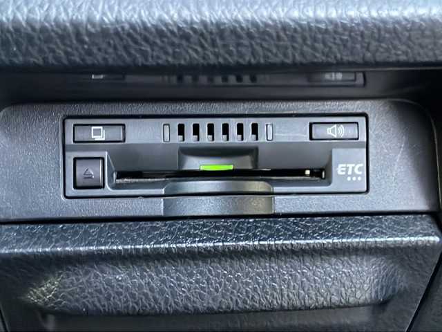 トヨタ ヴォクシー ZS 煌 山梨県 2018(平30)年 6.3万km ホワイトパールクリスタルシャイン 純正SDナビ（NSZT-Y68T）/ＣＤ/ＤＶＤ/ＢＴ/フルセグテレビ/バックカメラ/アイドリングストップ/クルーズコントロール/プッシュスタート/両側パワースライドドア/ETC/純正LEDヘッドライト