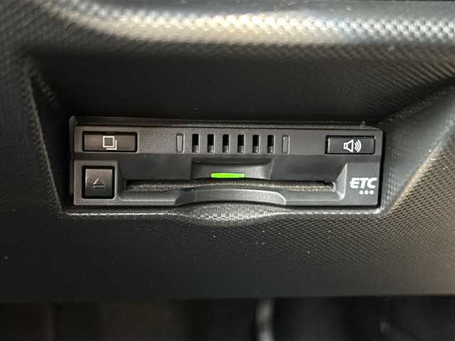 トヨタ ライズ Z 三重県 2019(令1)年 2.2万km ブラックマイカメタリック/シャイニングホワイトパール 純正9型ナビ /バックカメラ /ビルトインETC /前後コーナーセンサー /前席シートヒーター /USB給電 /レーダークルーズコントロール /レーンキープアシスト/衝突軽減ブレーキ /ステアリングスイッチ/LEDヘッドライト/オートライト /純正フロアマット /禁煙車