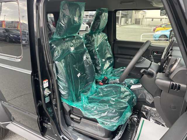 スズキ ジムニー ノマド FC 山形県 2025(令7)年 0.1千km 黒 ワンオーナー/登録済未使用車/スズキセーフティサポート/・デュアルカメラブレーキサポート/・衝突被害軽減ブレーキ/・車線逸脱警報システム　/・アダプティブクルーズコントロール　/前席シートヒーター/パーキングソナー/アイドリングストップ/スペアキー/革巻きステアリング/15インチ純正AW/ヘッドライトウォッシャー/プッシュスタート/取扱説明書/保証書