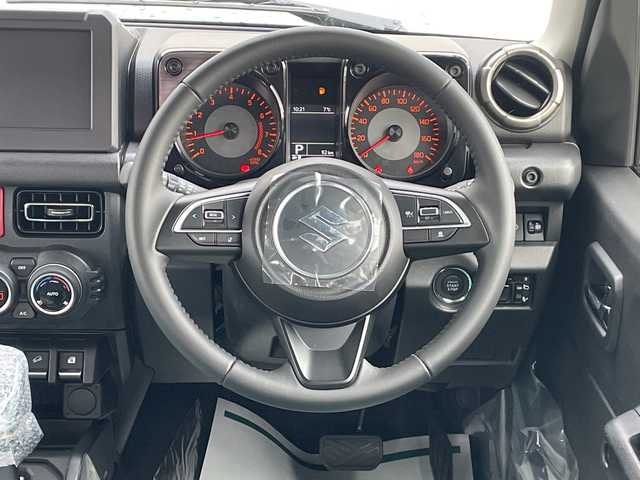 スズキ ジムニー ノマド FC 山形県 2025(令7)年 0.1千km 黒 ワンオーナー/登録済未使用車/スズキセーフティサポート/・デュアルカメラブレーキサポート/・衝突被害軽減ブレーキ/・車線逸脱警報システム　/・アダプティブクルーズコントロール　/前席シートヒーター/パーキングソナー/アイドリングストップ/スペアキー/革巻きステアリング/15インチ純正AW/ヘッドライトウォッシャー/プッシュスタート/取扱説明書/保証書