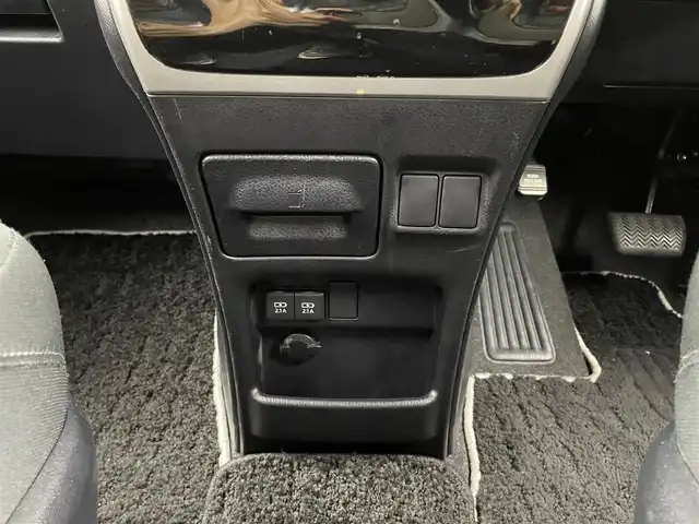 トヨタ ヴォクシー ZS 煌 大分県 2018(平30)年 7.1万km ブラック ワンオーナー/7人乗り/TOYOTAセーフティセンス/・プリクラッシュセーフティ/・レーンディパーチャアラート/・オートマチックハイビーム/純正10型ナビ　型式：NSZN-Z66T/【フルセグTV、DVD再生可、BT対応】/ステアリングスイッチ/バックカメラ/純正フリップダウンモニター/両側電動スライドドア/社外ドライブレコーダー/ビルトインETC/アイドリングストップ/横滑り防止装置/電動格納ミラー/純正フロアマット/オートライト/LEDヘッドライト/LEDフォグ/純正16インチアルミホイール/保証書、取説、スペアキー有り