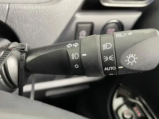 トヨタ ヴォクシー ZS 煌 大分県 2018(平30)年 7.1万km ブラック ワンオーナー/7人乗り/TOYOTAセーフティセンス/・プリクラッシュセーフティ/・レーンディパーチャアラート/・オートマチックハイビーム/純正10型ナビ　型式：NSZN-Z66T/【フルセグTV、DVD再生可、BT対応】/ステアリングスイッチ/バックカメラ/純正フリップダウンモニター/両側電動スライドドア/社外ドライブレコーダー/ビルトインETC/アイドリングストップ/横滑り防止装置/電動格納ミラー/純正フロアマット/オートライト/LEDヘッドライト/LEDフォグ/純正16インチアルミホイール/保証書、取説、スペアキー有り