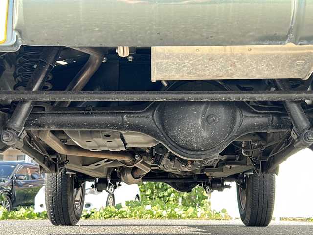 スズキ ジムニー ランドベンチャー 岩手県 2017(平29)年 1.3万km クールカーキPM ナビ　ＣＤ　ＤＶＤ再生　フルセグ　ＥＴＣ　ハーフレザーシート　運転席シートヒーター　純正１６インチアルミホイール　背面タイヤ　フロントフォグランプ　リモコンキー　ステアリングスイッチ　純正フロアマット