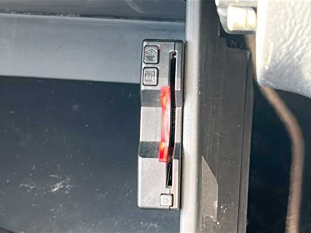 スズキ ジムニー ランドベンチャー 岩手県 2017(平29)年 1.3万km クールカーキPM ナビ　ＣＤ　ＤＶＤ再生　フルセグ　ＥＴＣ　ハーフレザーシート　運転席シートヒーター　純正１６インチアルミホイール　背面タイヤ　フロントフォグランプ　リモコンキー　ステアリングスイッチ　純正フロアマット