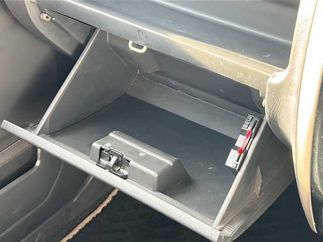 スズキ ジムニー ランドベンチャー 岩手県 2017(平29)年 1.3万km クールカーキPM ナビ　ＣＤ　ＤＶＤ再生　フルセグ　ＥＴＣ　ハーフレザーシート　運転席シートヒーター　純正１６インチアルミホイール　背面タイヤ　フロントフォグランプ　リモコンキー　ステアリングスイッチ　純正フロアマット