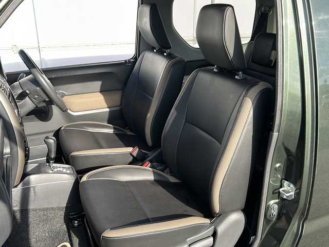 スズキ ジムニー ランドベンチャー 岩手県 2017(平29)年 1.3万km クールカーキPM ナビ　ＣＤ　ＤＶＤ再生　フルセグ　ＥＴＣ　ハーフレザーシート　運転席シートヒーター　純正１６インチアルミホイール　背面タイヤ　フロントフォグランプ　リモコンキー　ステアリングスイッチ　純正フロアマット