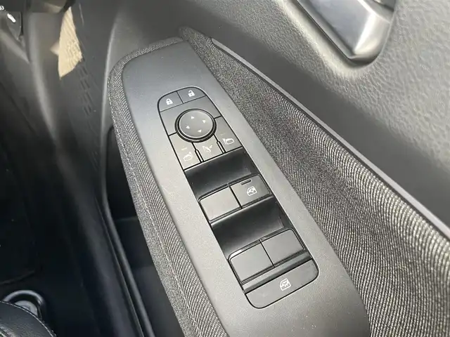 日産 オーラ G レザーエディション 熊本県 2022(令4)年 4.8万km ミッドナイトブラック/サンライズカッパー 社外ナビ/・AM/FM/BT/・フルセグTV/全周囲カメラ/エマージェンシーブレーキ/レーンキープアシスト/後側方支援/標識認識機能/ふらつき警報/オートマチックハイビーム/デジタルインナーミラー/オートライト/LEDヘッドライト/ステアリングヒーター/革シート/・前席シートヒーター/革巻きステアリング/・ステアリングスイッチ/電動パーキングブレーキ/オートホールドブレーキ/電動格納ミラー/ウインカーミラー/純正フロアマット