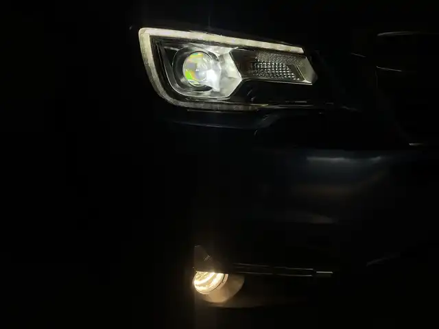 スバル フォレスター Xブレイク 群馬県 2016(平28)年 2.2万km クォーツブルーP 前席パワーシート/アドバンスドセイフティパッケージ/・スバルリヤビークルディテクション/・アダプティブドライビングビーム /キーレスアクセス＆プッシュスタート/========/純正パナソニックナビ（CN-LR710D)/・CD/DVD/Bluetooth/フルセグTV/========/アドバンスドセイフティパッケージ　ＢＳＭ　前席パワーシート　純正ＳＤナビ　バックカメラ　アイサイトＶｅｒ．３　前席／後席左右シートヒーター　ＥＴＣ　ＬＥＤヘッドライト　ルーフレール　４ＷＤ　禁煙車