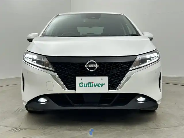 日産 ノート X 岡山県 2023(令5)年 5万km ピュアホワイトパール 純正９インチナビ　(MJ121D-L)/【CD/DVD/BT/USB/】/全方位カメラ　/ＬＥＤヘッドライト　/ＥＴＣ２．０　/デジタルインナーミラー　/ブラインドスポットモニター　/コーナーセンサー　前後/オートハイビーム　/オートエアコン/アイドリングストップ/禁煙車/オートブレーキホールド/踏み間違い防止