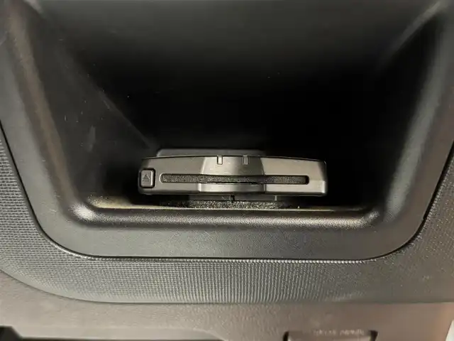 トヨタ スペイド F 群馬県 2013(平25)年 8.5万km ブラックマイカ 純正8インチナビ/・フルセグTV/・BT/SD/HDMI/・FM/AM/バックカメラ/ETC/片側パワースライドドア/ステアリングスイッチ/スマートキー/プッシュスタート/純正フロアマット/純正ドアバイザー/電動格納ウィンカーミラー/横滑り防止機能