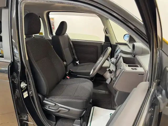 トヨタ スペイド F 群馬県 2013(平25)年 8.5万km ブラックマイカ 純正8インチナビ/・フルセグTV/・BT/SD/HDMI/・FM/AM/バックカメラ/ETC/片側パワースライドドア/ステアリングスイッチ/スマートキー/プッシュスタート/純正フロアマット/純正ドアバイザー/電動格納ウィンカーミラー/横滑り防止機能