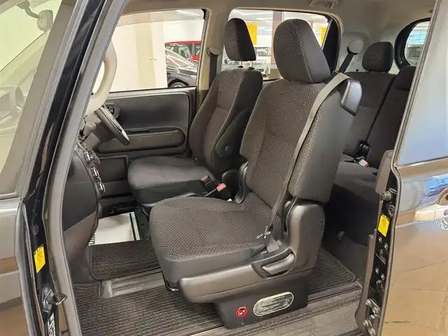 トヨタ スペイド F 群馬県 2013(平25)年 8.5万km ブラックマイカ 純正8インチナビ/・フルセグTV/・BT/SD/HDMI/・FM/AM/バックカメラ/ETC/片側パワースライドドア/ステアリングスイッチ/スマートキー/プッシュスタート/純正フロアマット/純正ドアバイザー/電動格納ウィンカーミラー/横滑り防止機能