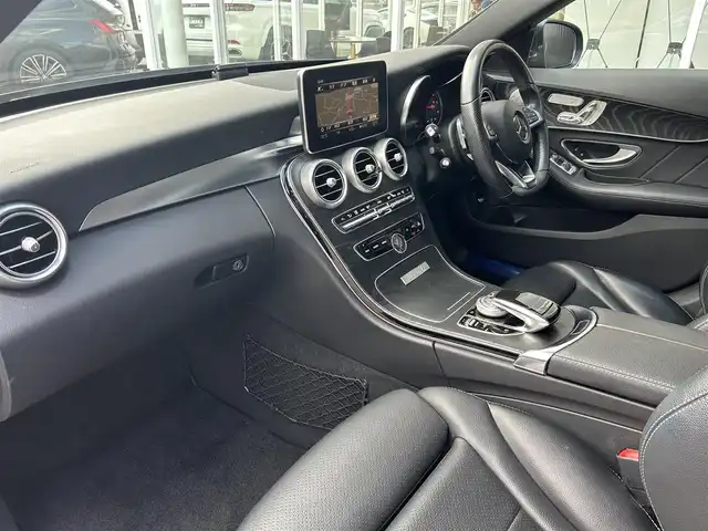 メルセデス・ベンツ Ｃ２２０ｄ ローレウスエディション 福岡県 2018(平30)年 5.2万km シトリーネブラウン レーダーセーフティパッケージ/アダプティブクルーズコントロール/ブラインドスポットモニター/レーンキープアシスト/ドラレコ一体型デジタルインナーミラー/純正ナビ/フルセグTV/バックカメラ　/Bluetooth/LEDライト/オートライト　/エアサスペンション　/純正１８インチアルミホイール　/ETC2.0
