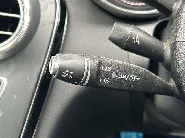 メルセデス・ベンツ Ｃ２２０ｄ ローレウスエディション 福岡県 2018(平30)年 5.2万km シトリーネブラウン レーダーセーフティパッケージ/アダプティブクルーズコントロール/ブラインドスポットモニター/レーンキープアシスト/ドラレコ一体型デジタルインナーミラー/純正ナビ/フルセグTV/バックカメラ　/Bluetooth/LEDライト/オートライト　/エアサスペンション　/純正１８インチアルミホイール　/ETC2.0