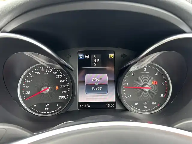 メルセデス・ベンツ Ｃ２２０ｄ ローレウスエディション 福岡県 2018(平30)年 5.2万km シトリーネブラウン レーダーセーフティパッケージ/アダプティブクルーズコントロール/ブラインドスポットモニター/レーンキープアシスト/ドラレコ一体型デジタルインナーミラー/純正ナビ/フルセグTV/バックカメラ　/Bluetooth/LEDライト/オートライト　/エアサスペンション　/純正１８インチアルミホイール　/ETC2.0