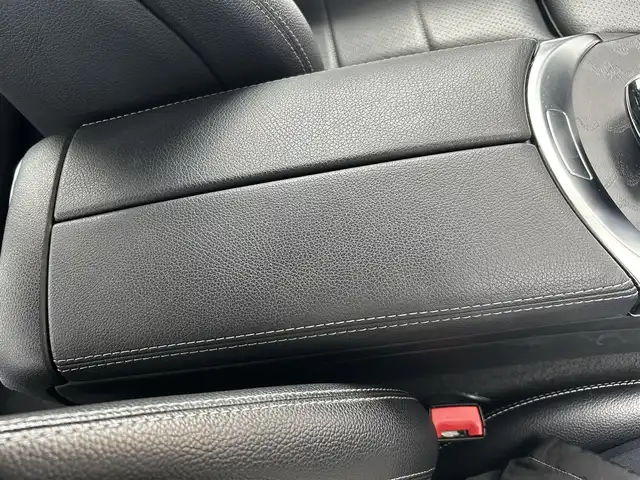 メルセデス・ベンツ Ｃ２２０ｄ ローレウスエディション 福岡県 2018(平30)年 5.2万km シトリーネブラウン レーダーセーフティパッケージ/アダプティブクルーズコントロール/ブラインドスポットモニター/レーンキープアシスト/ドラレコ一体型デジタルインナーミラー/純正ナビ/フルセグTV/バックカメラ　/Bluetooth/LEDライト/オートライト　/エアサスペンション　/純正１８インチアルミホイール　/ETC2.0