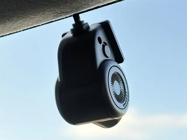 ダイハツ トール カスタムG 東京都 2023(令5)年 0.9万km ブラックマイカメタリック 社外メモリナビ/フルセグ/全方位モニター/ドライブレコーダー/両側パワースライドドア/衝突軽減ブレーキ/レーンキープアシスト/レーダークルーズコントロール/コーナーセンサー/アイドリングストップ/LEDヘッドライト/スマートキー/純正14インチAW