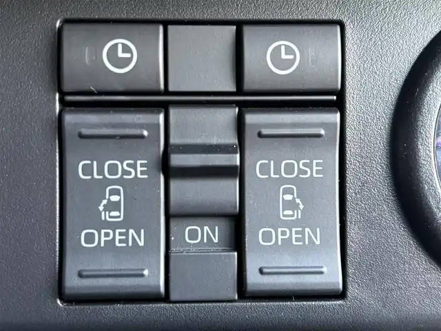 ダイハツ トール カスタムG 東京都 2023(令5)年 0.9万km ブラックマイカメタリック 社外メモリナビ/フルセグ/全方位モニター/ドライブレコーダー/両側パワースライドドア/衝突軽減ブレーキ/レーンキープアシスト/レーダークルーズコントロール/コーナーセンサー/アイドリングストップ/LEDヘッドライト/スマートキー/純正14インチAW